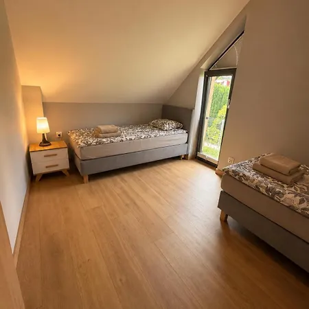 Mila Lakeview House 펜션 *