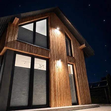 Mila Lakeview House 펜션 *